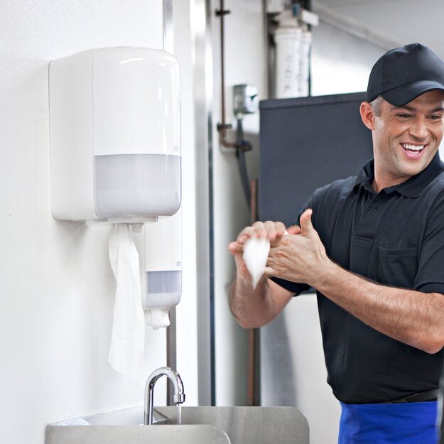 Popieriniai rank&scaron;luosčiai TORK ADVANCED M2,151131, 1sl., 21.5 cm x 275 m, balta sp. 5